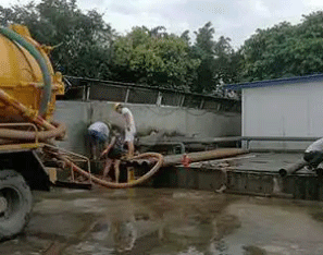 凤泉抽化粪池自动清理的方法